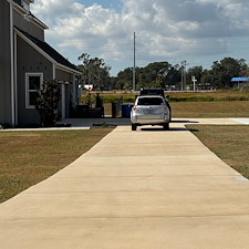 Driveway-Cleaning-in-Plant-City-FL 2
